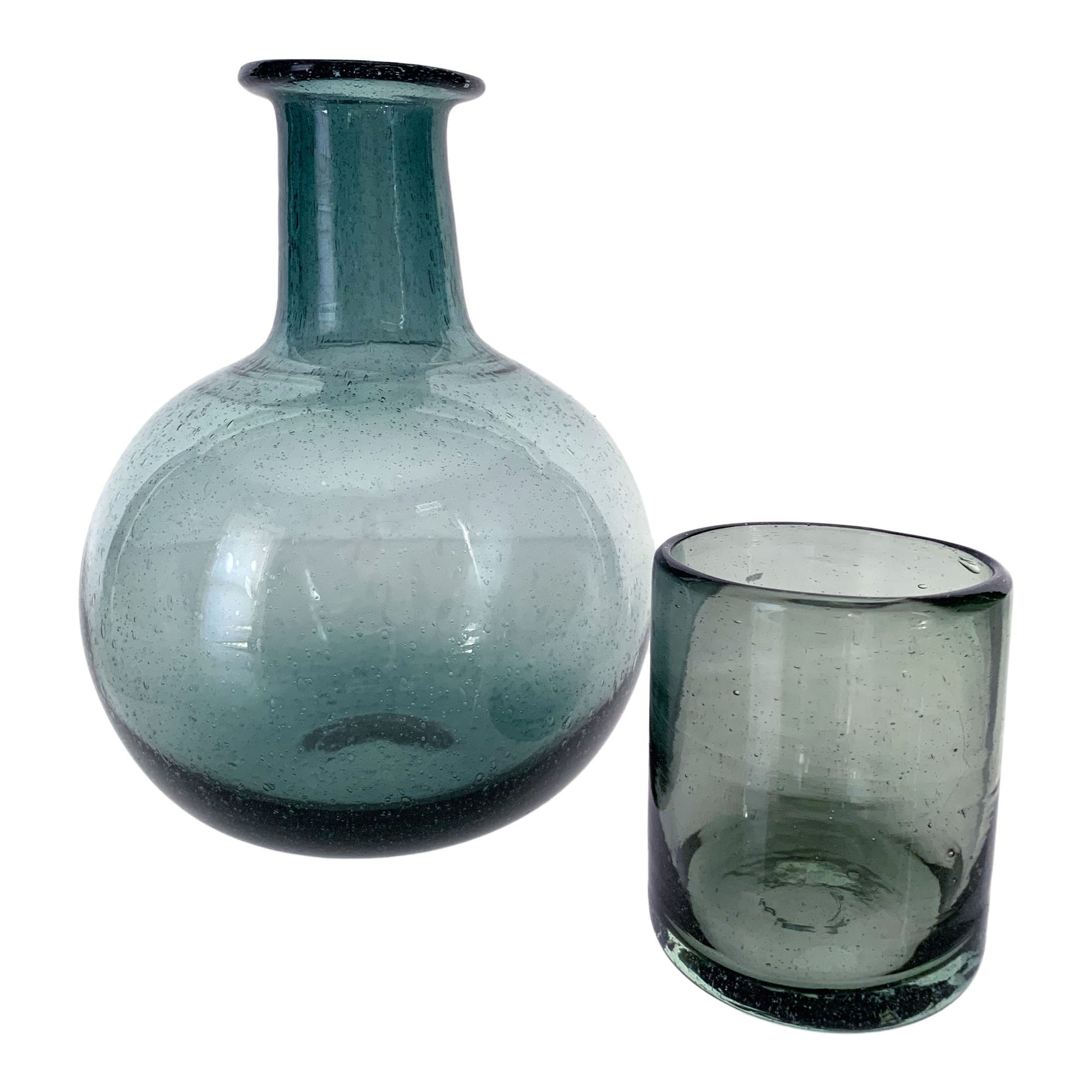 https://www.thecuratedpantry.com/cdn/shop/products/blue-carafe2.jpg?v=1668797577&width=1946